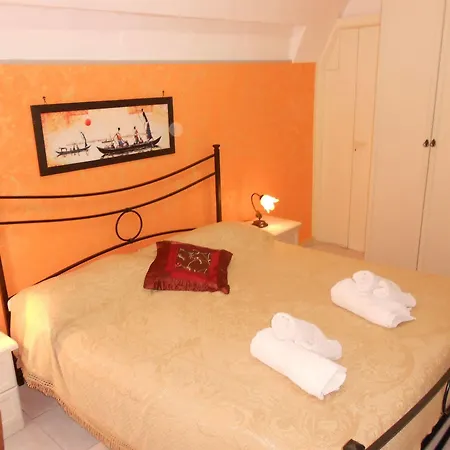 לינה וארוחת בוקר B&B Il Centro Storico 2*